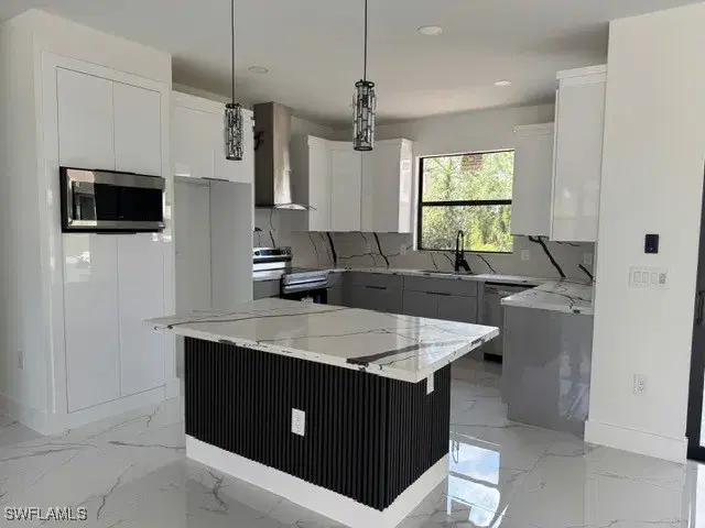 Picture of 2101 W 9Th St, Lehigh Acres FL 33972