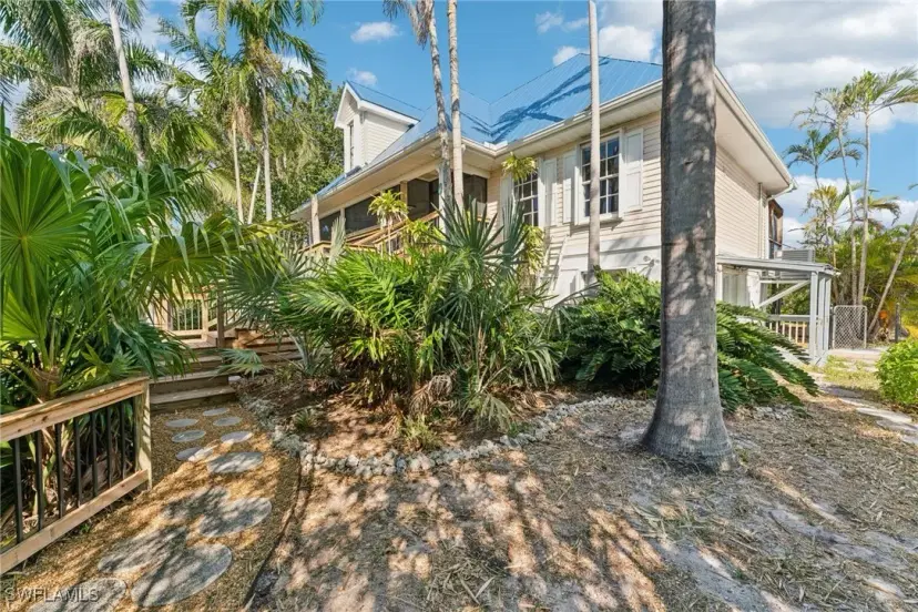 Picture of 4290 Sunshine Blvd, St. James City FL 33956