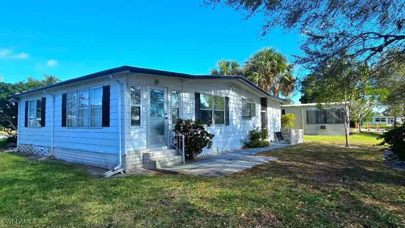 Picture of 537 Charlemagne Blvd, Naples FL 34112