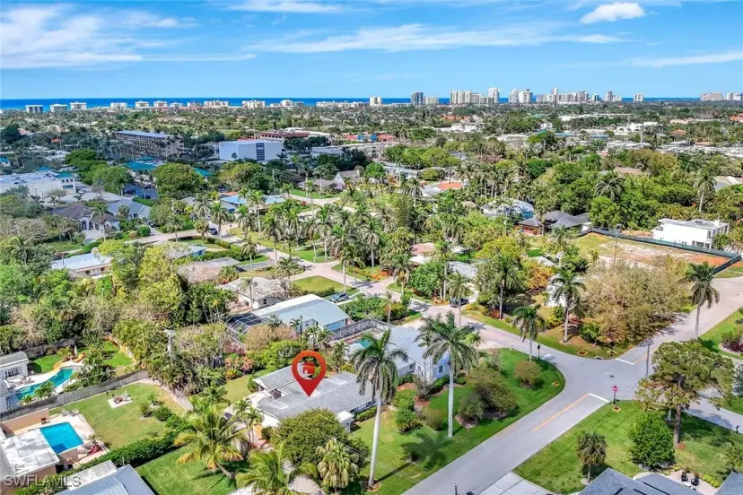 Picture of 2261 11Th St N, Naples FL 34103