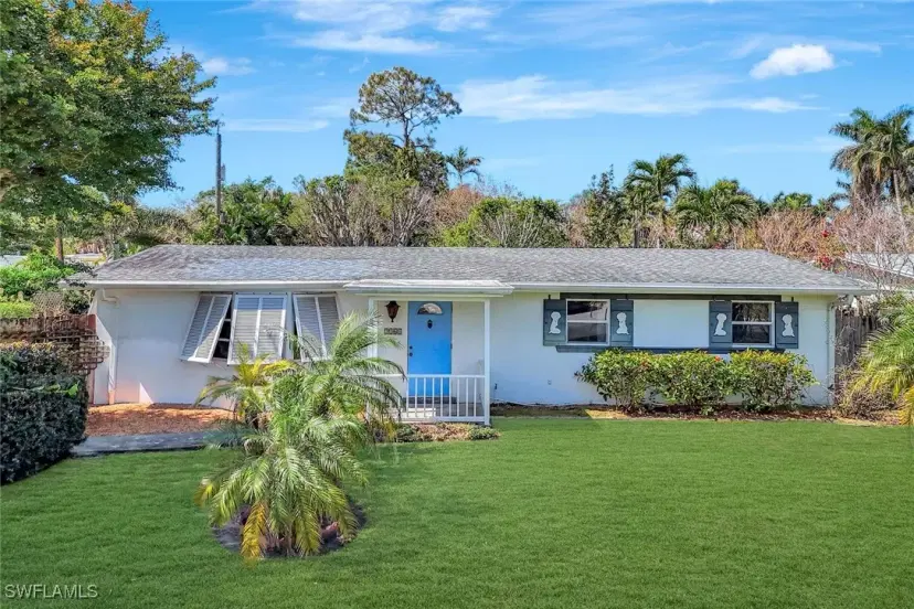 Picture of 2261 11Th St N, Naples FL 34103