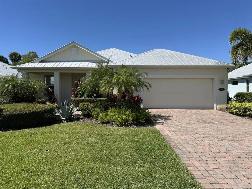 Picture of 261 11Th Square Sw, Vero Beach FL 32962