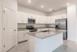 Picture of 13956 Hunter Oak Dr, Fort Myers, FL 33913