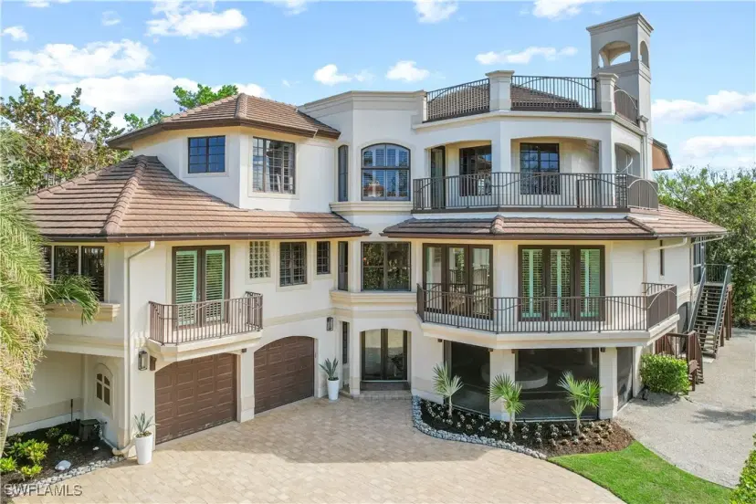 Picture of 195 S Beach Dr, Marco Island FL 34145