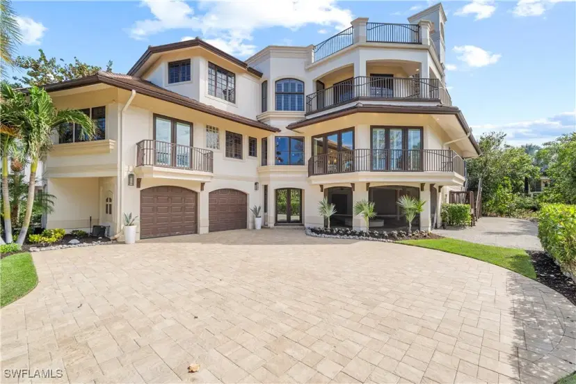 Picture of 195 S Beach Dr, Marco Island FL 34145