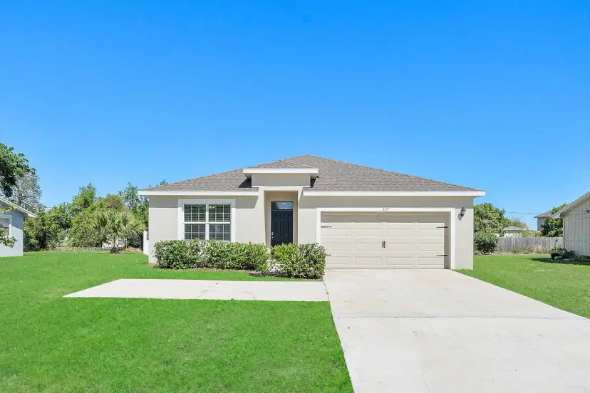 Picture of 357 SE Oakridge Dr, Port St Lucie FL 34984