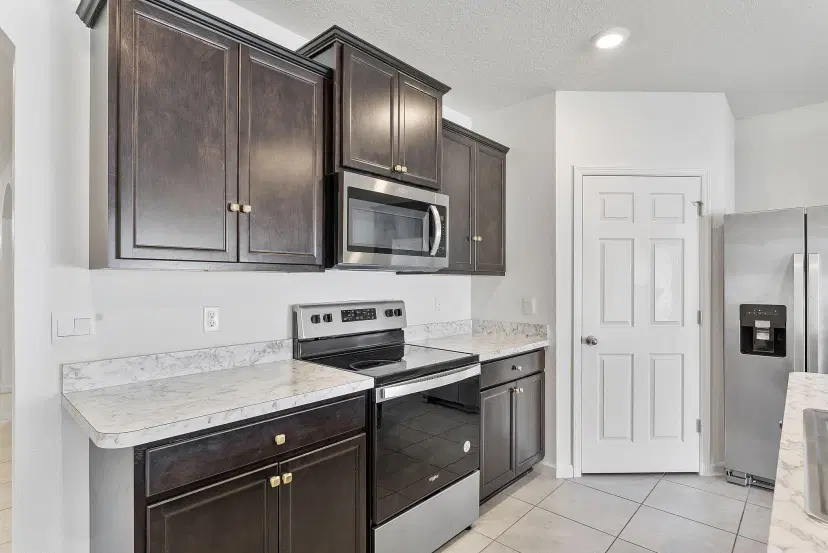 Picture of 357 SE Oakridge Dr, Port St Lucie FL 34984