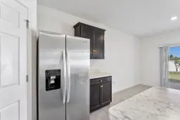 Picture of 357 SE Oakridge Dr, Port St Lucie, FL 34984