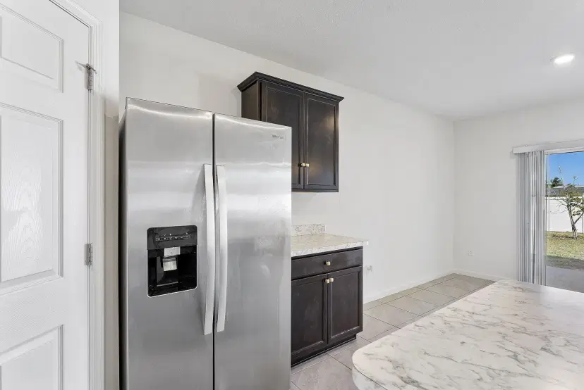 Picture of 357 SE Oakridge Dr, Port St Lucie FL 34984