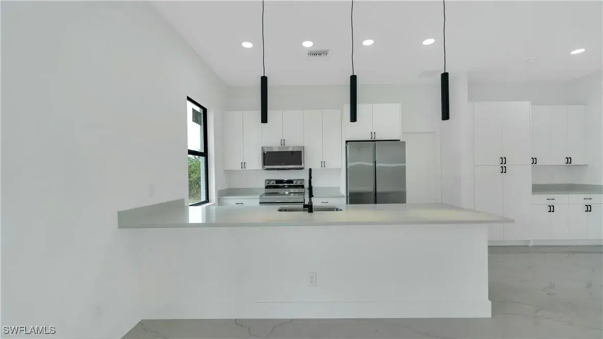 Picture of 829 Frederick Reid St E, Lehigh Acres, FL 33974
