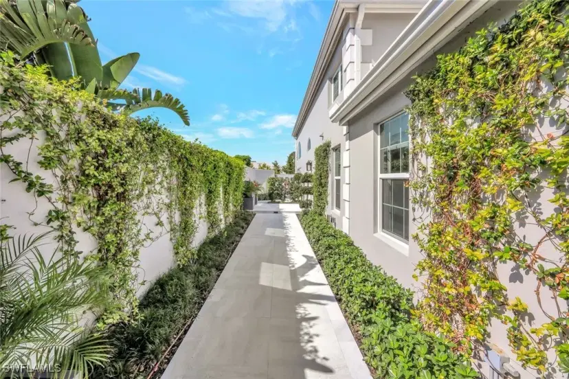 Picture of 7063 Villa Lantana Way 3, Naples FL 34108