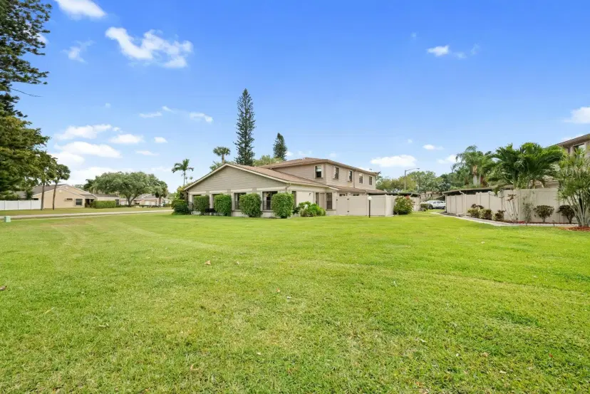 Picture of 4451 Willow Pond Road B, West Palm Beach FL 33417