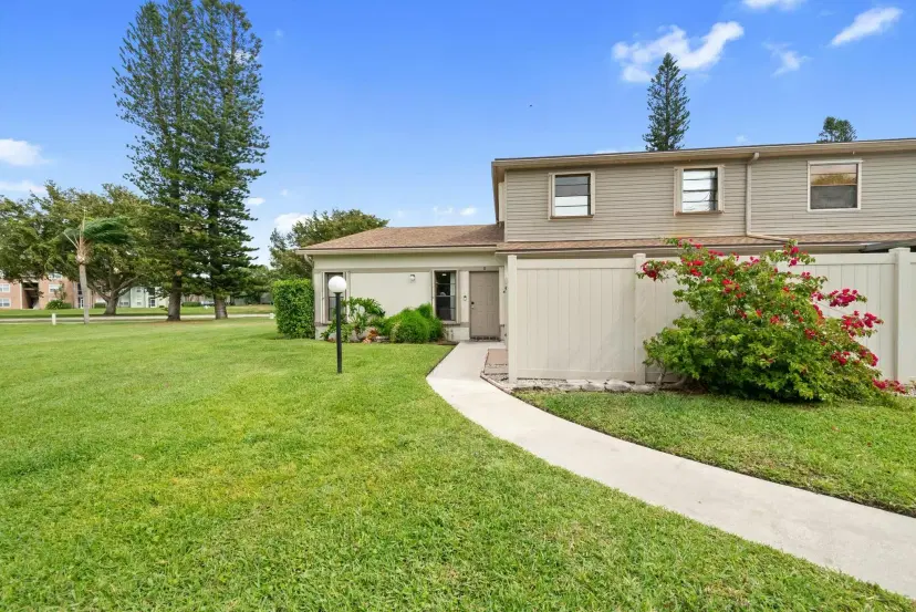 Picture of 4451 Willow Pond Road B, West Palm Beach FL 33417