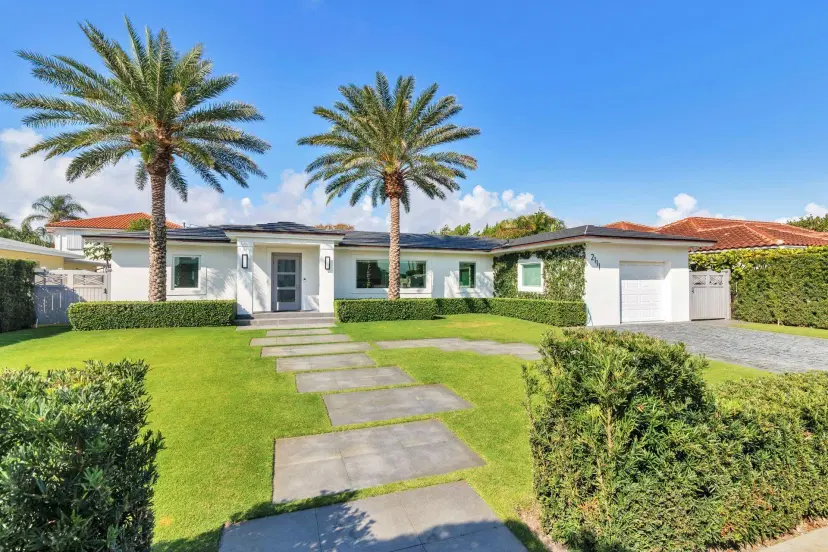 Picture of 2111 Notre Dame Drive, Lake Worth Beach FL 33460
