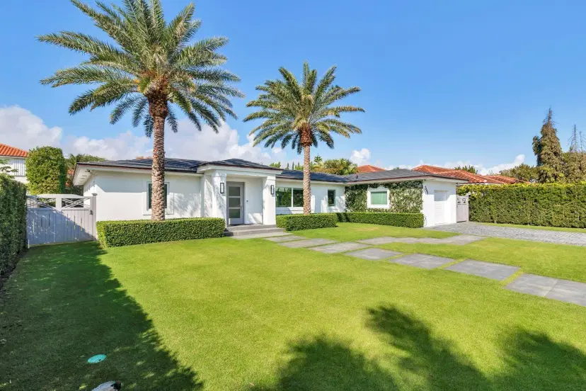 Picture of 2111 Notre Dame Drive, Lake Worth Beach FL 33460