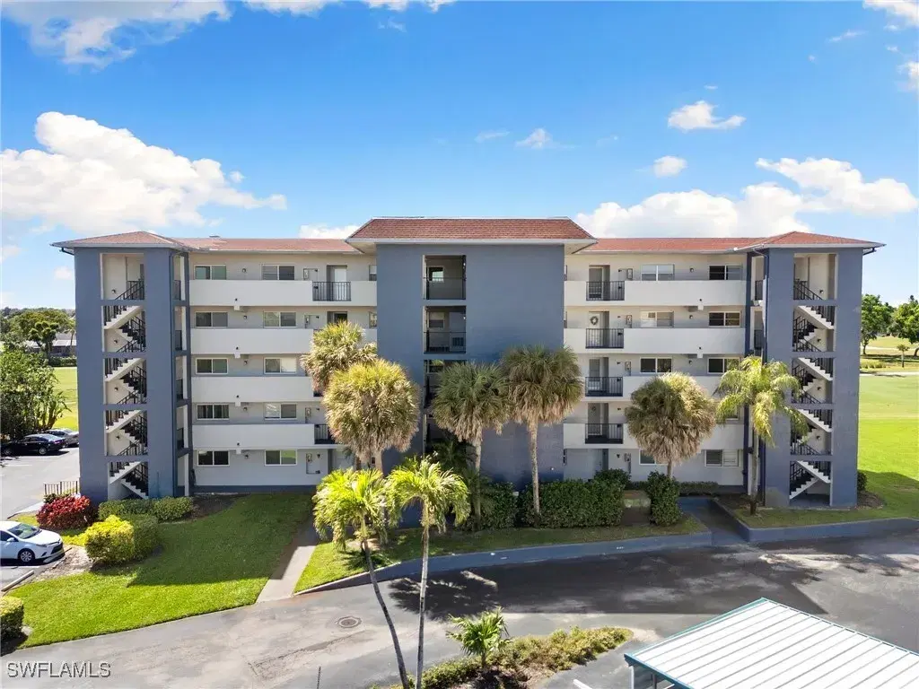 Picture of 190 Pebble Beach Blvd 505, Naples, FL 34113