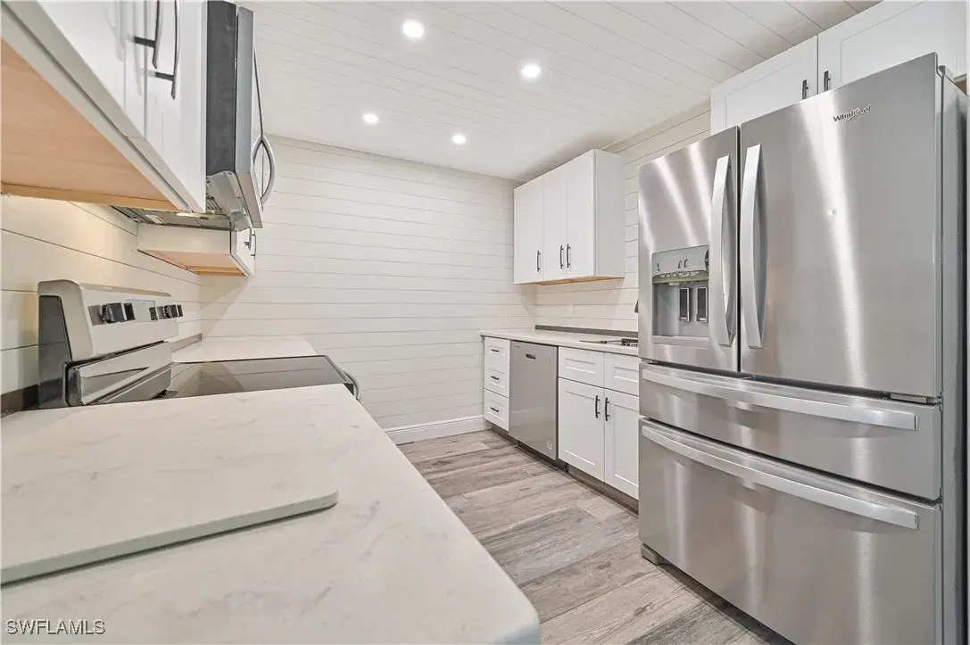 Picture of 91 Pioneer Ct, Fort Myers, FL 33919