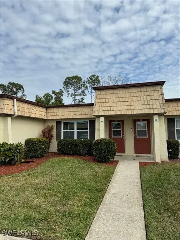 Picture of 91 Pioneer Ct, Fort Myers FL 33919