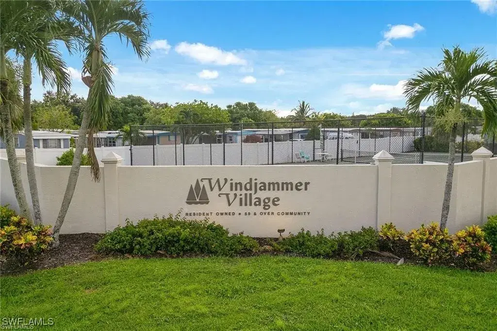 Picture of 195 Oceans Blvd 195, Naples, FL 34104