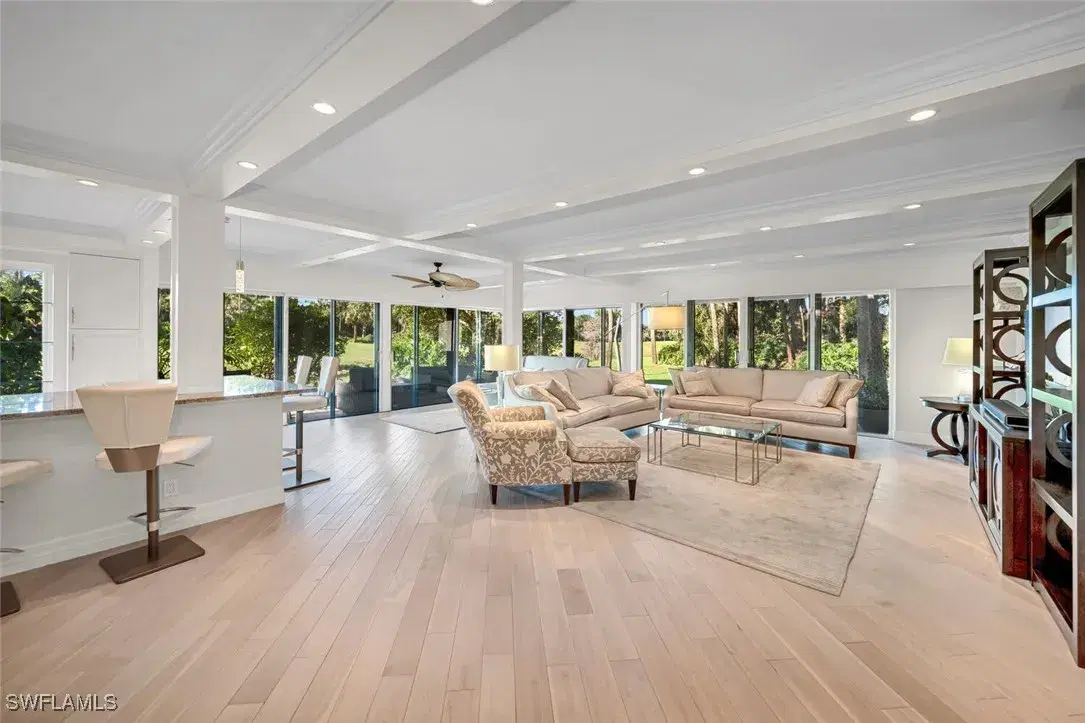 Picture of 108 Clubhouse Dr 165, Naples, FL 34105