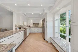 Picture of 108 Clubhouse Dr 165, Naples, FL 34105