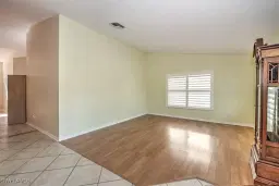 Picture of 12921 Eagle Pointe Cir, Fort Myers, FL 33913