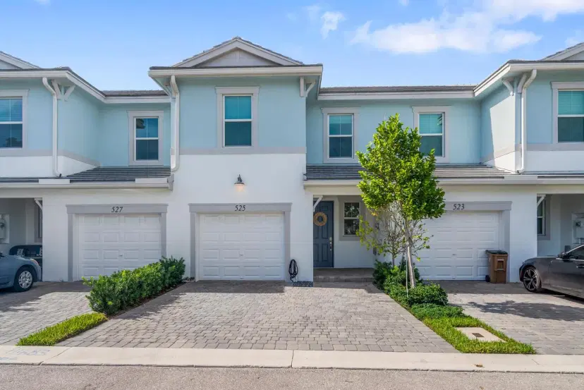 Picture of 525 Spoonbill Terrace, Deerfield Beach FL 33442