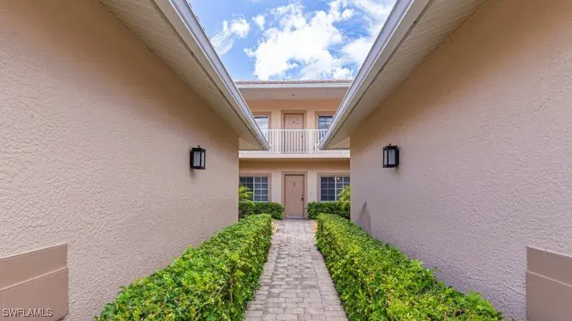Picture of 9113 Michael Cir 9, Naples FL 34113