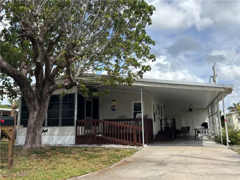 Picture of 207 Harvest Ln, North Fort Myers FL 33917