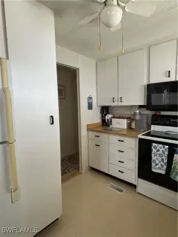 Picture of 207 Harvest Ln, North Fort Myers, FL 33917