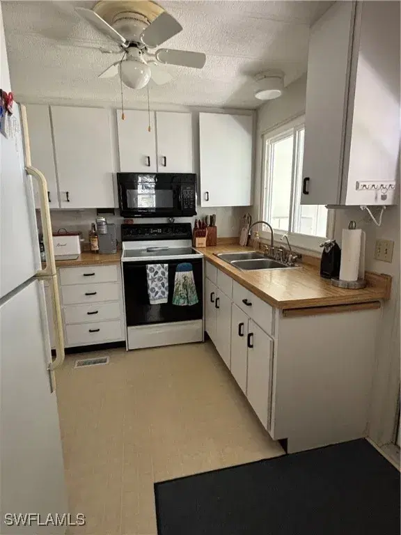 Picture of 207 Harvest Ln, North Fort Myers FL 33917