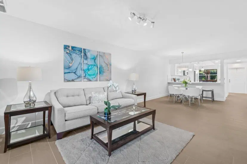 Picture of 10092 Cedar Point 204 Boulevard 204, Boynton Beach FL 33437