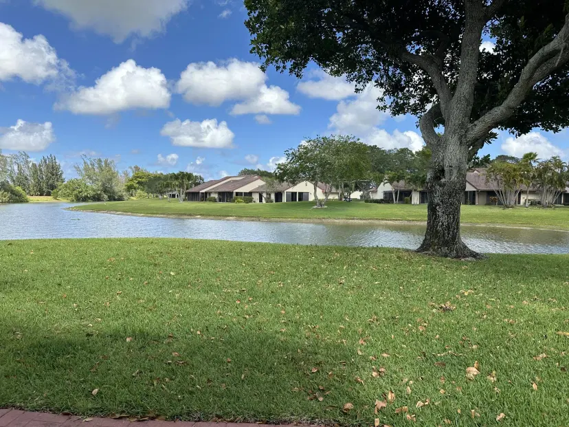 Picture of 5807 Parkwalk Drive 1124, Boynton Beach FL 33472