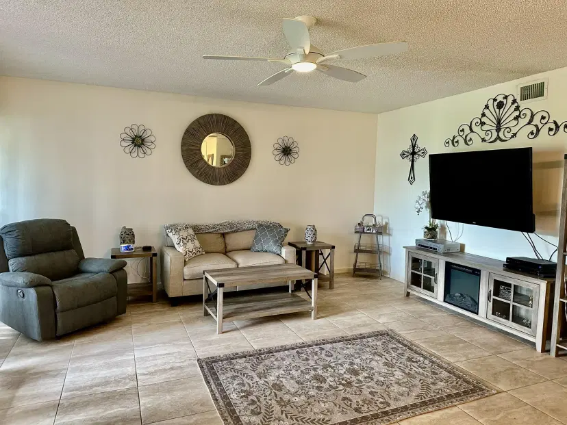 Picture of 5807 Parkwalk Drive 1124, Boynton Beach FL 33472