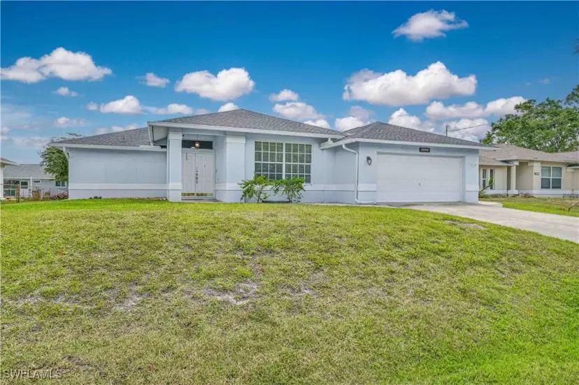 Picture of 9232 Cypress Dr N, Fort Myers FL 33967