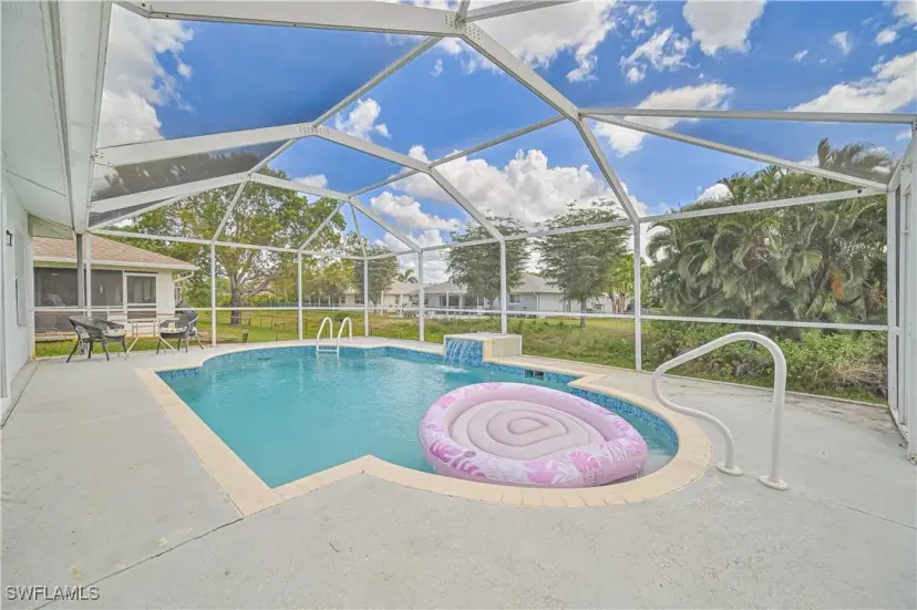 Picture of 9232 Cypress Dr N, Fort Myers FL 33967