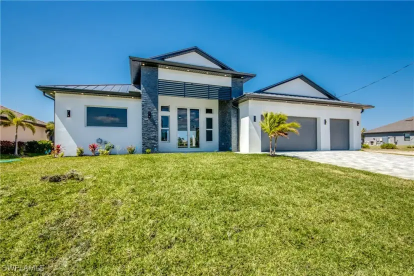 Picture of 816 NW 39Th Ave, Cape Coral, FL 33993