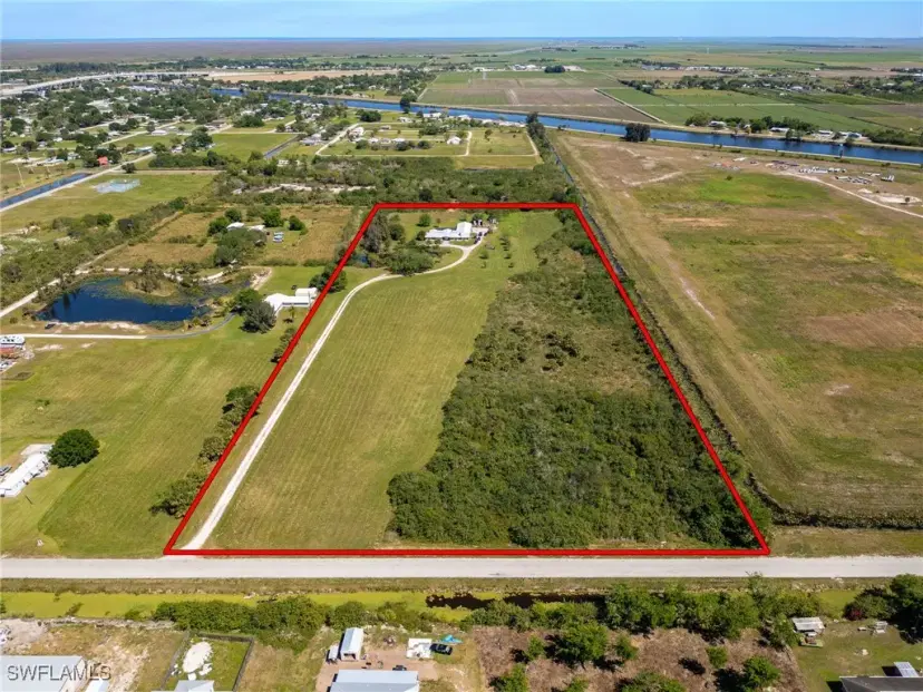 Picture of 1085 West Ave, Moore Haven FL 33471