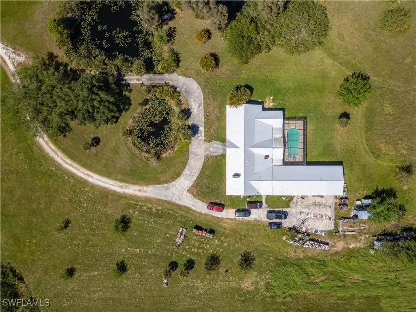 Picture of 1085 West Ave, Moore Haven FL 33471