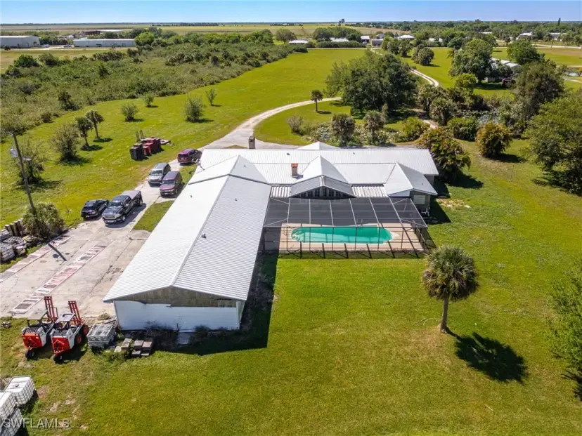 Picture of 1085 West Ave, Moore Haven FL 33471