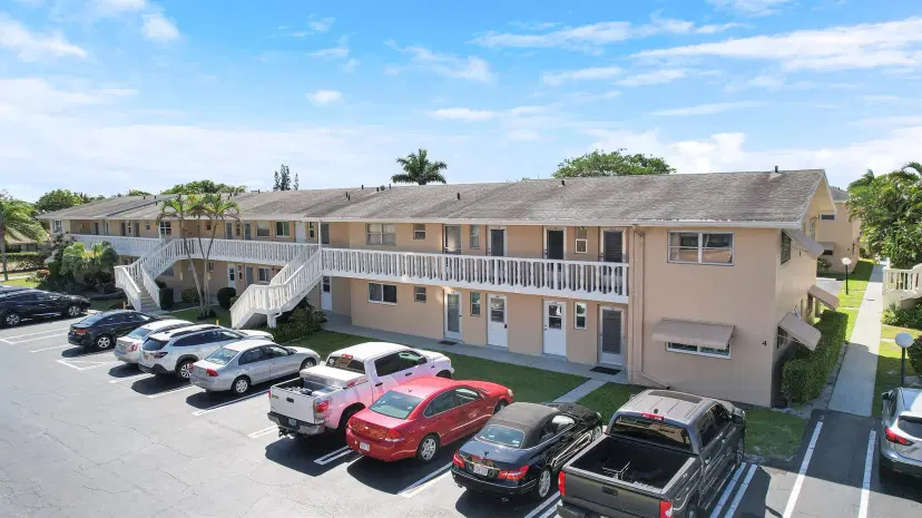 Picture of 2121 NE 1St Court 106, Boynton Beach FL 33435