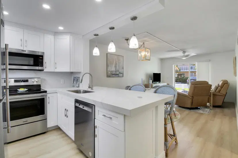Picture of 2121 NE 1St Court 106, Boynton Beach FL 33435