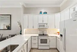 Picture of 1118 Sweetwater Ln 1305, Naples, FL 34110
