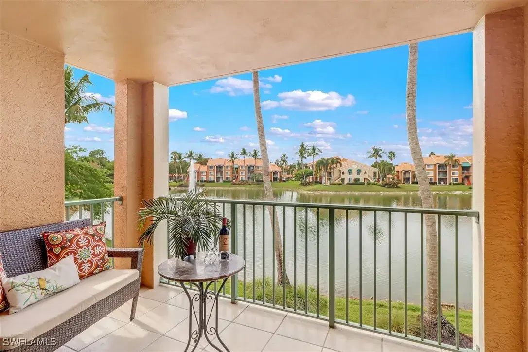Picture of 1275 Wildwood Lakes Blvd 204, Naples, FL 34104