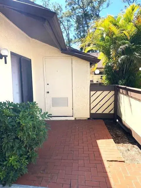 Picture of 190 Mastic Tree Court, Royal Palm Beach FL 33411