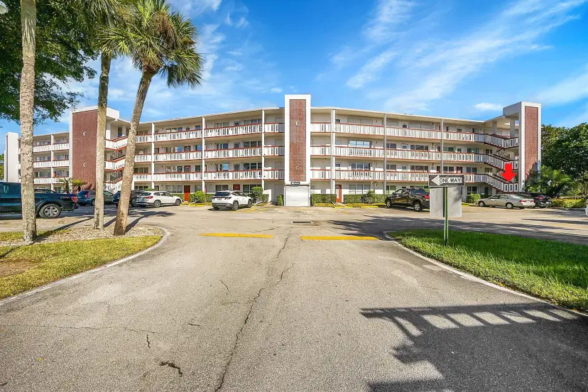 Picture of 114 Greenbrier C, West Palm Beach FL 33417