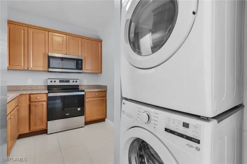 Picture of 6091 Lake Front Dr, Fort Myers FL 33908
