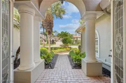 Picture of 2874 Lone Pine Ln, Naples, FL 34119