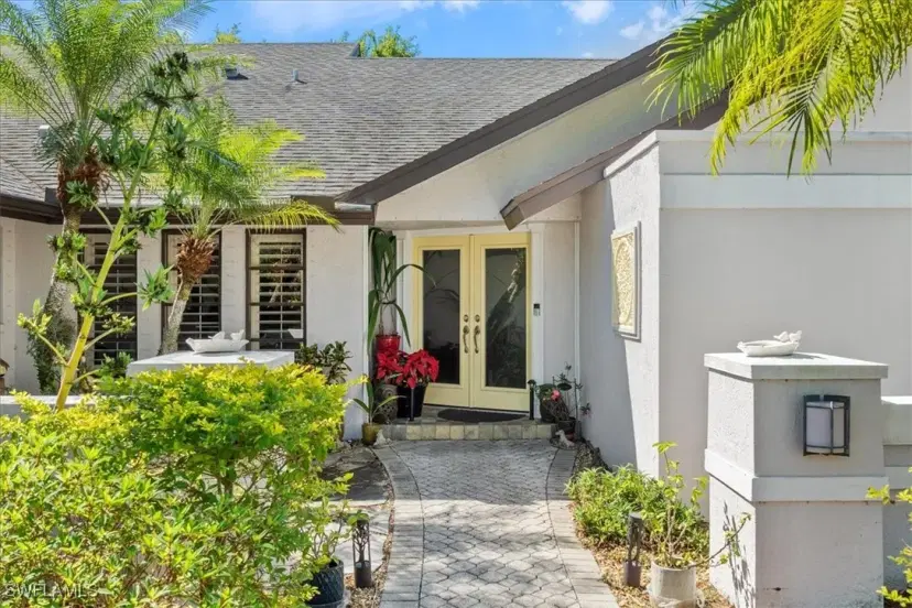 Picture of 19 Winewood Ct, Fort Myers FL 33919