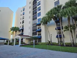 Picture of 7580 Regency Lake Dr 402, Boca Raton, FL 33433